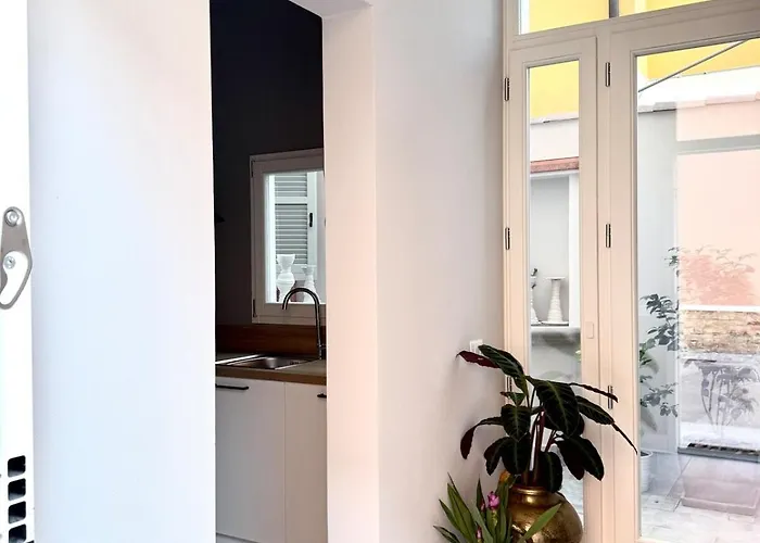 Lägenhet Casa Lazzari - Giardino Segreto A 3 Min Da Maria Cecilia Hospital