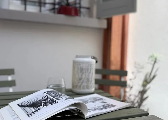 Casa Lazzari - Giardino Segreto A 3 Min Da Maria Cecilia Hospital Daire