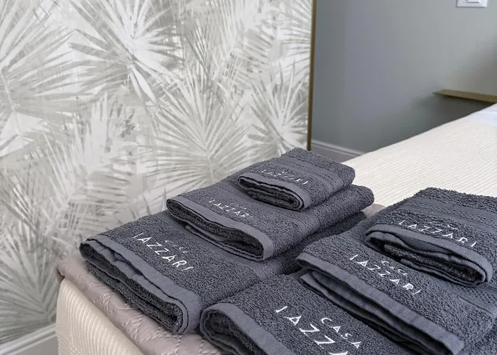 Casa Lazzari - Giardino Segreto A 3 Min Da Maria Cecilia Hospital Daire *