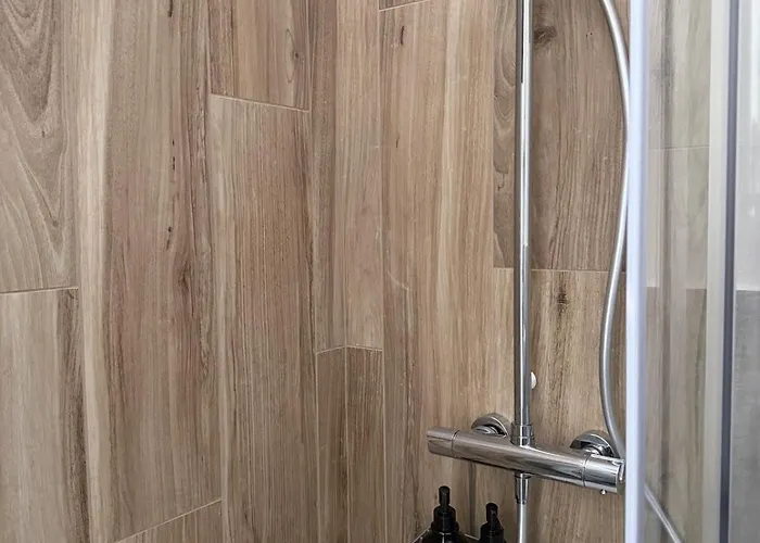 Lägenhet Casa Lazzari - Giardino Segreto A 3 Min Da Maria Cecilia Hospital