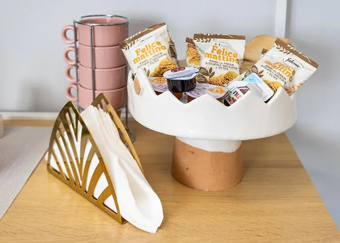 Casa Lazzari - Giardino Segreto A 3 Min Da Maria Cecilia Hospital Daire