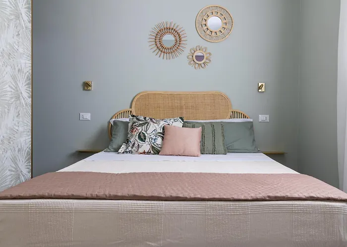 Casa Lazzari - Giardino Segreto A 3 Min Da Maria Cecilia Hospital Daire *