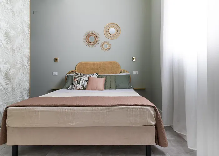 Casa Lazzari - Giardino Segreto A 3 Min Da Maria Cecilia Hospital Daire *